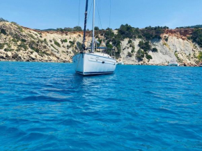 Velero en Menorca